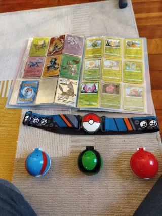 Pack Pokémon: Cartas y Accesorios