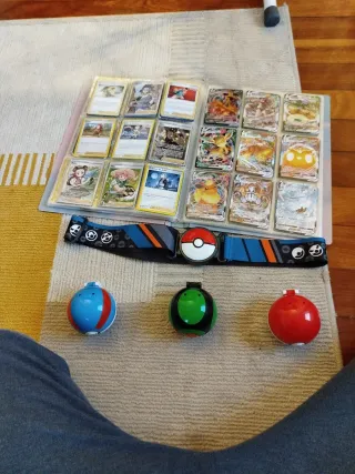 Pack Pokémon: Cartas y Accesorios