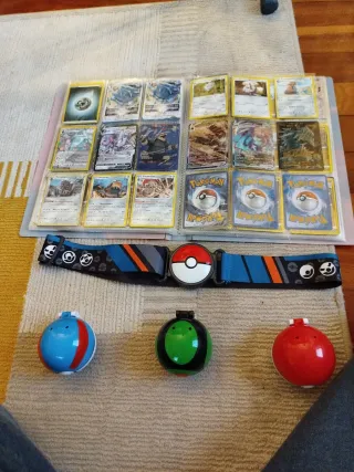 Pack Pokémon: Cartas y Accesorios