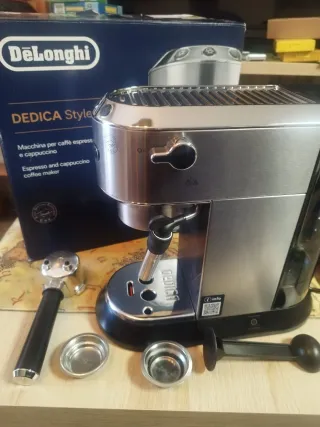 Cafetera DeLonghi Dedica Style