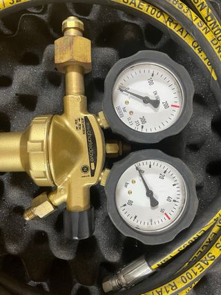 Manómetro reductor nitrógeno con manguera