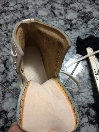 Pattini da ghiaccio Risport bianchi taglia 38