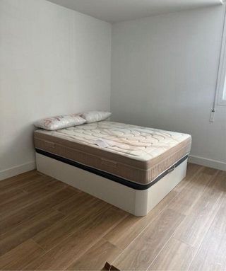 Canapè letto con materassi a molle, in saldo