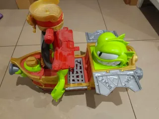 Lote de juguetes Piratas. Barco, tiburon, crocodri