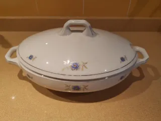 Juego Sopera, bandeja y salsera Porcelana St Clara