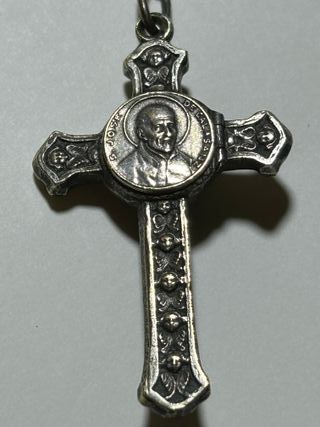 Rosario S Jose de Calasanz relicario y reliquia