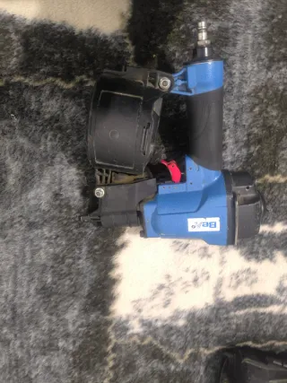 Pistola Clavos Neumática Meite