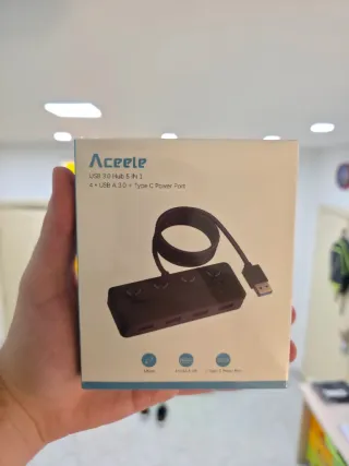 Hub USB 5 in 1 con 4 porte USB