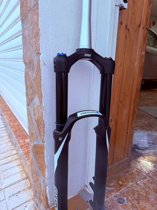 Horquilla SR Suntour Durolux 36 27,5" 170mm