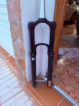 Horquilla SR Suntour Durolux 36 27,5" 170mm