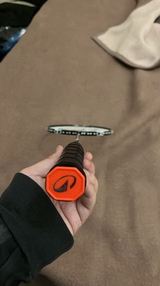 Raqueta de bádminton casi nueva