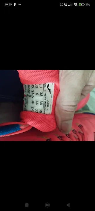 Botas de fútbol para niño color rosa talla 38