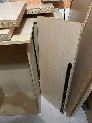 Cama individual de madera con cajones