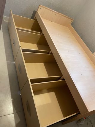 Cama individual de madera con cajones