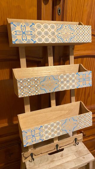 Estantería de madera