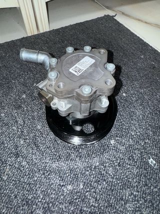 Bomba Dirección Maserati