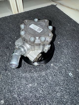 Bomba Dirección Maserati