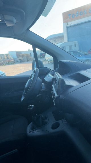 Peugeot Partner 2021