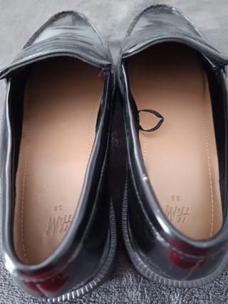 Mocasines H&M charol negros talla 38
