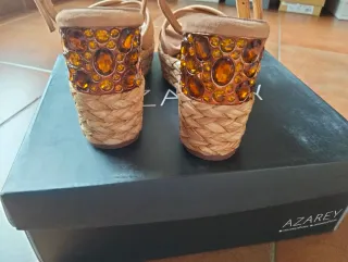 Sandalias Azarey Beige Plataforma