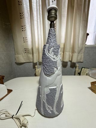 REF: 01000303.13 “CIERVOS PIE LÁMPARA” LLADRÓ