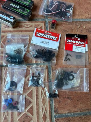 Arrma Typhon Grom BLX RC Coche