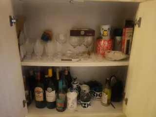 Aparador de madera blanco