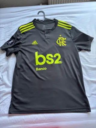 Camiseta Adidas Flamengo Talla M Negra y Amarilla