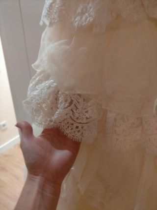 Vestido de Novia Blanco con Volantes