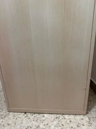 Sinfonier madera beige y azul.