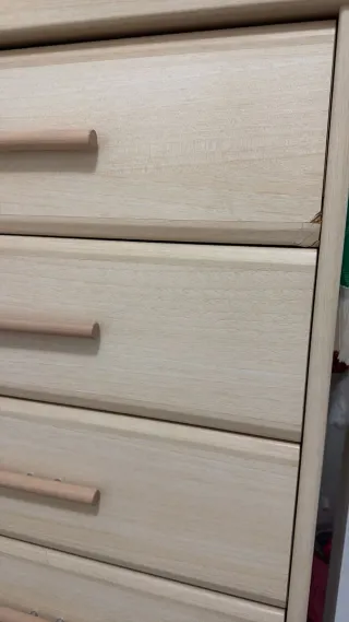 Sinfonier madera beige y azul.