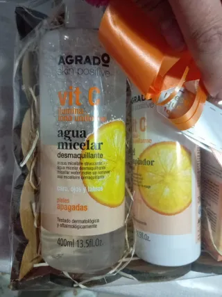 Lote de cuidado facial,y perfume ANOUK