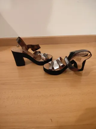 Sandalias Grenoble Talla 38 Plataforma Tacón