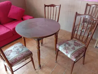 Mesa camilla extensible con 4 sillas