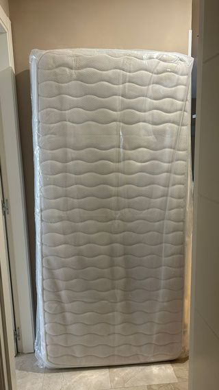 Colchon 0,90x1,90,0,21.buen estado.6 años uso.