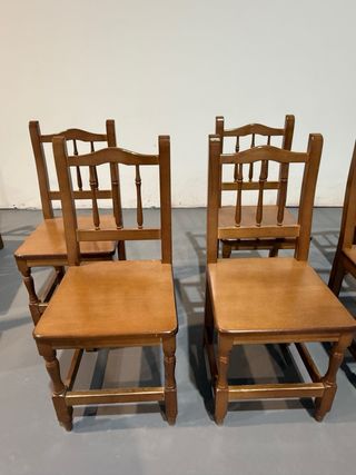 Juego de 6 sillas de madera