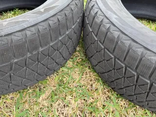 Bridgestone Blizzak 275/55/R20 117T