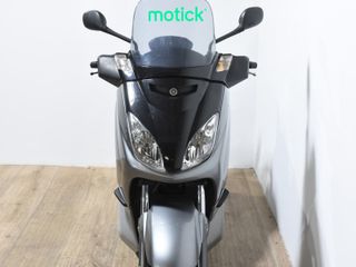 YAMAHA XMAX 250