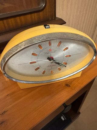 Reloj de mesa vintage New Baron Alarm
