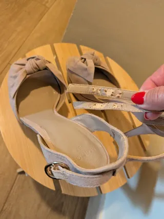 Sandalias Beige/Rosa con Lazo