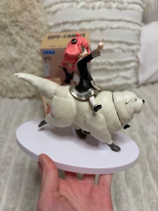 Figura Anya Forger con Bond - Spy x Family