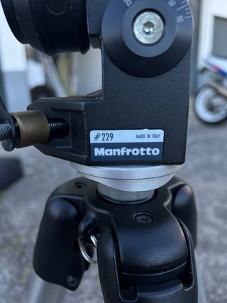 Tripé Manfrotto 055A + Cabeça 229 RC2 - Profission
