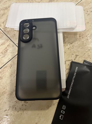 Funda Samsung A37 Negra Transparente