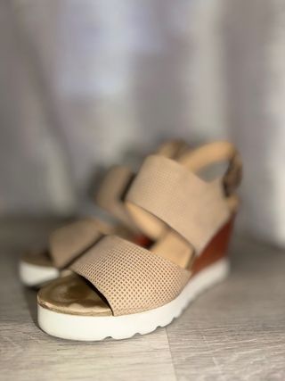 Sandalias cuña Elvio Zanon Talla 39 Beige/Oro