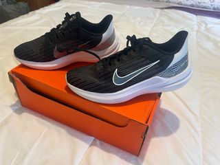 Nike Air Winflo 9 PRM Negro/Blanco