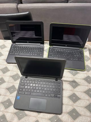 3 Portatil chromebook. 2 Hp y una Acer.