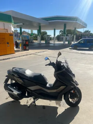 Kymco DTX 125 Scooter Negra/Gris