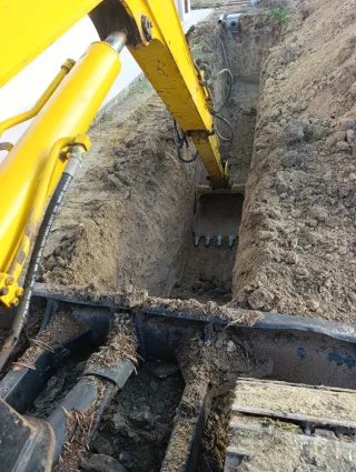 Excavaciones y servicios