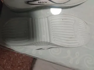 Zapatillas Blancas Deportivas nunca se han usado