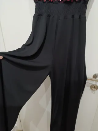 Tutone elegante donna con paillettes